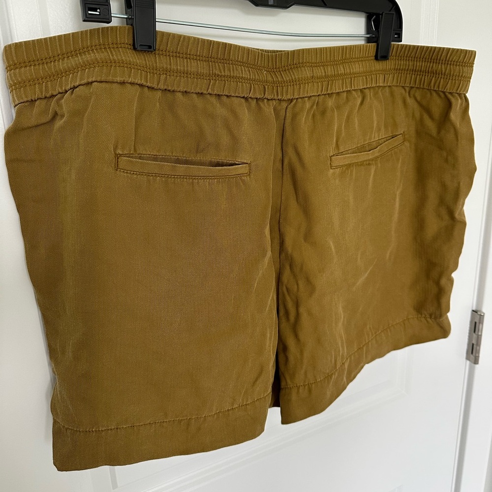 LOFT Drawstring Shorts - Picture 3 of 6